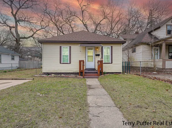 2424 Baker St, Muskegon Heights, MI 49444