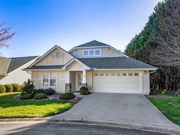 79 Wild Turkey Trl, Hendersonville, NC 28792