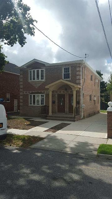1st image of 191-32 115 Drive