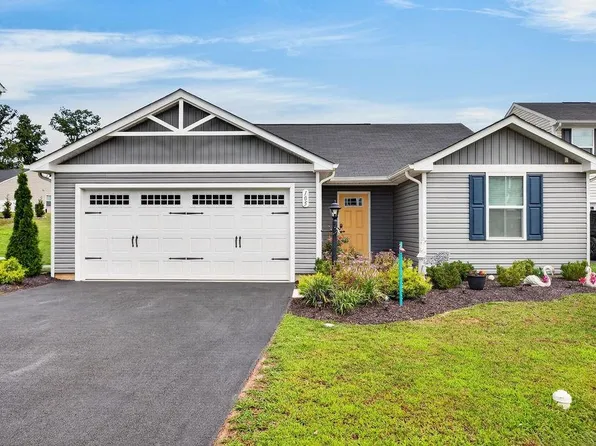 105 White Birch Rd, Waynesboro, VA 22980
