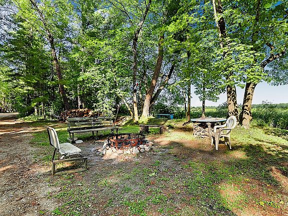 2nd image of 16333 River Lake Dr
