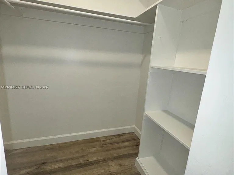 Pierce St — Photo 14