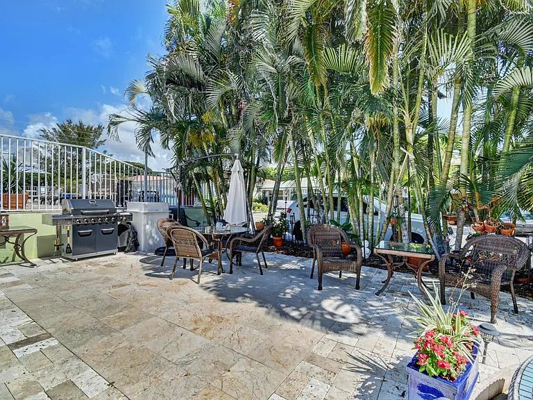5019 N Ocean Blvd #12 — Photo 14