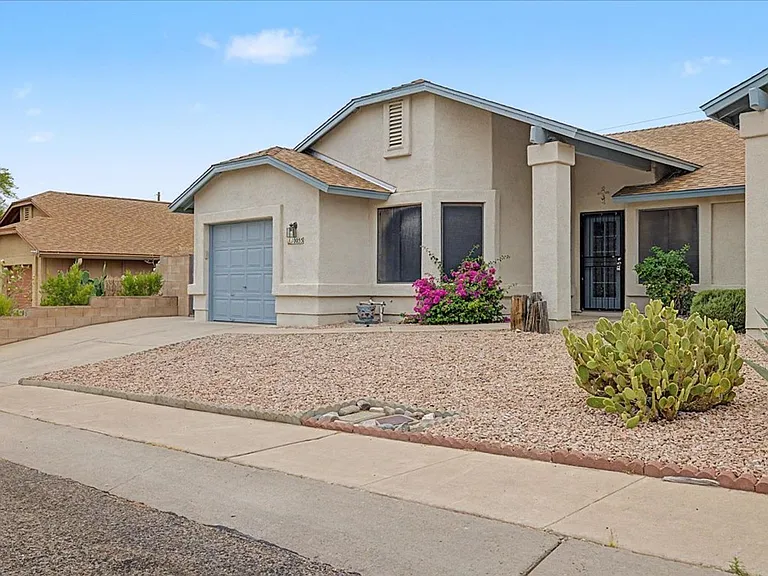 10055 E Desert Aire Dr — Photo 3