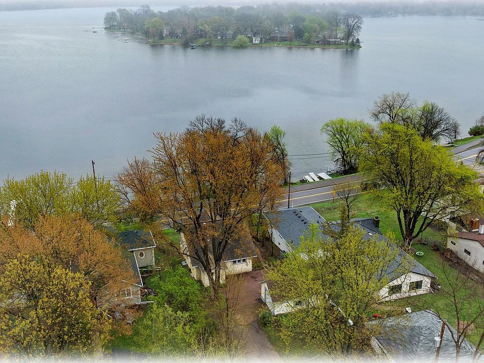 1st image of 2319 W Medicine Lake Dr