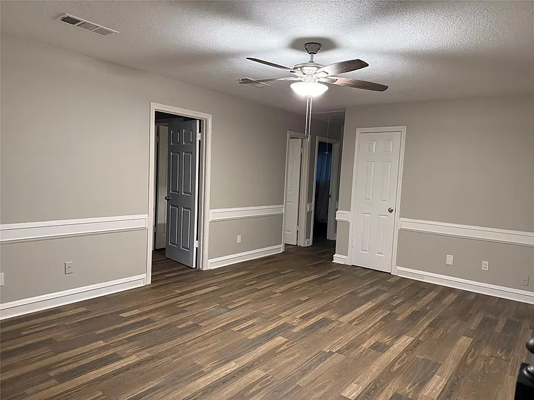 2234 Woodland Springs St — Photo 12