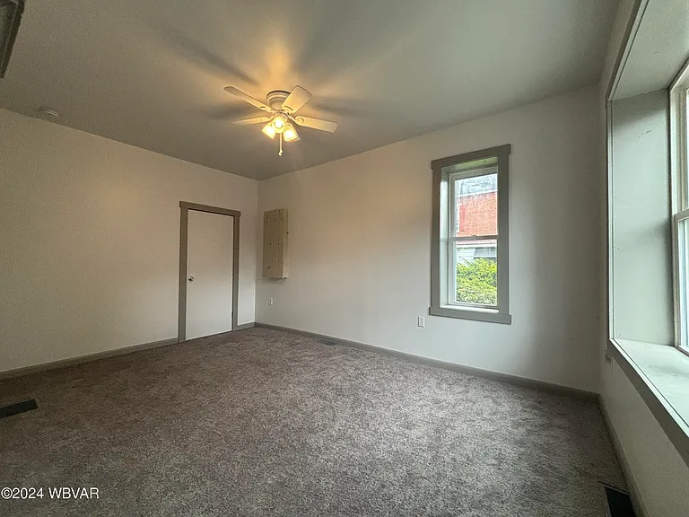 131 S Broad St — Photo 5