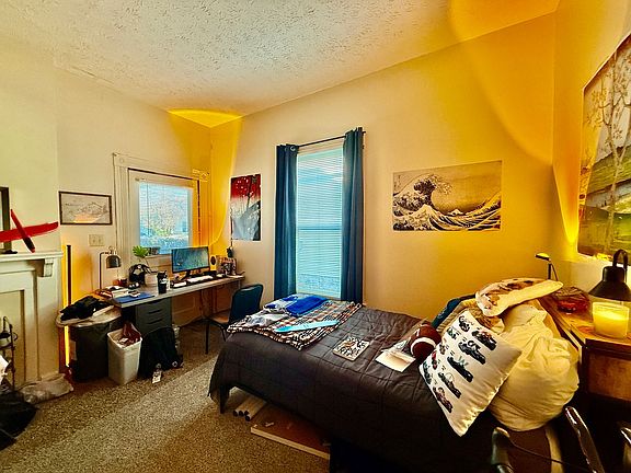 5th image of 424 Woodland Ave #A