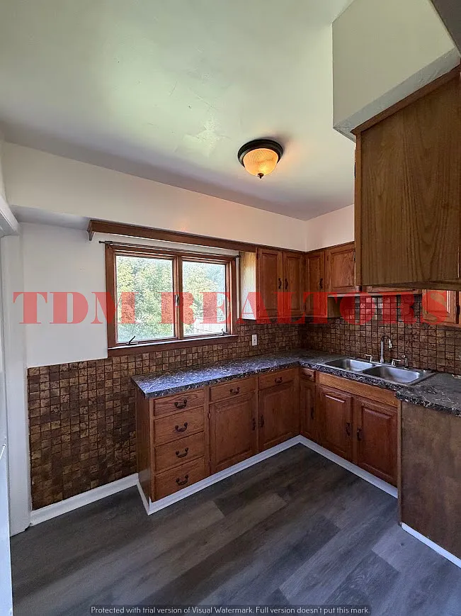 2 bed, 720 sqft, $850 — Photo 2