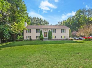 109 Gallows Hill Rd, Cortlandt Manor, NY 10567
