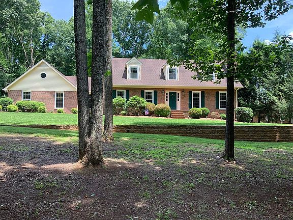 3rd image of 379 Jefferson Davis Dr