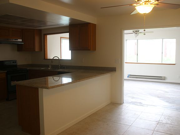 3rd image of 1476 Saratoga Dr