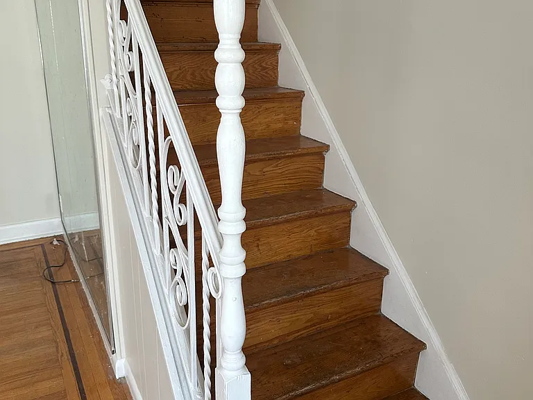 932 Pratt St — Photo 11