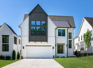 1717 Hillmont Dr, Nashville, TN 37215