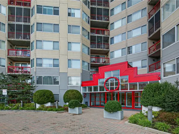 10 Stewart Place #4FW, White Plains, NY 10603