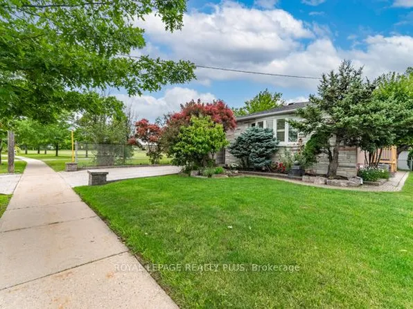 87 Hullmar Dr, Toronto, ON M3N 2E2