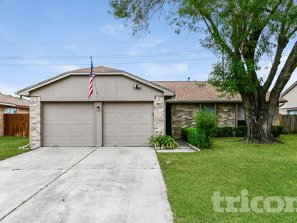 3446 Edgecreek Dr