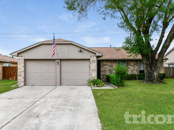 3446 Edgecreek Dr