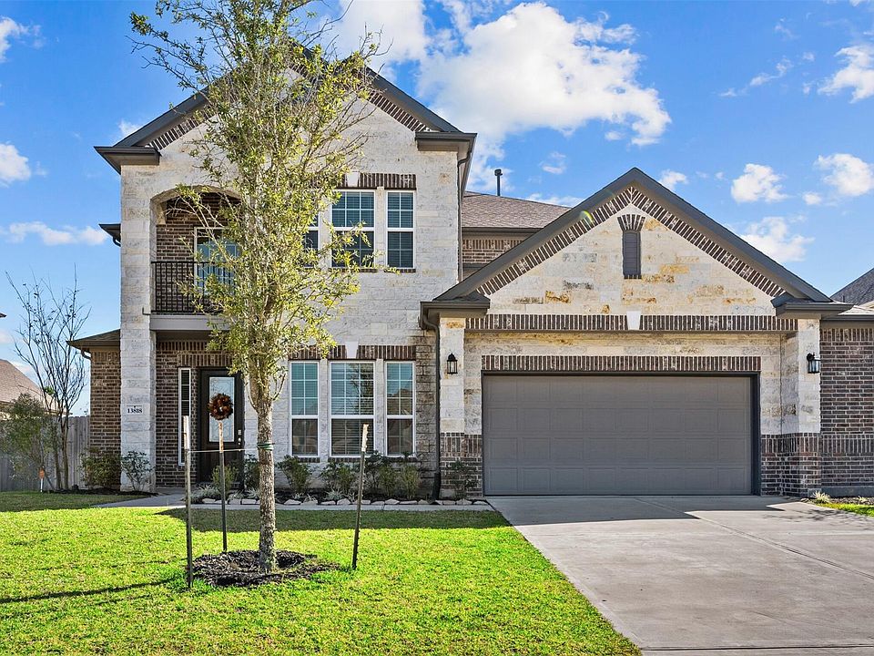 1st image of 13818 Russell Ct