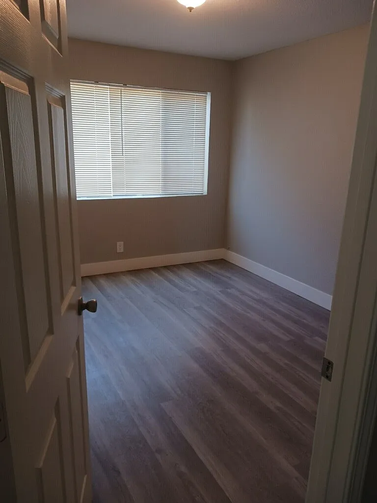 2 bed, 950 sqft, $2,200 — Photo 4