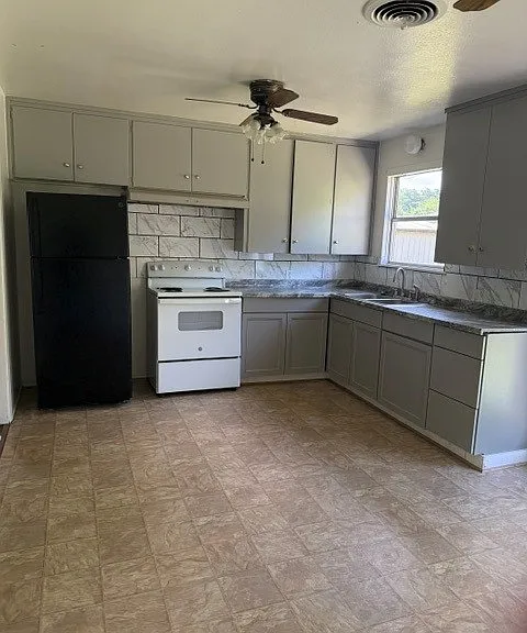 3200 June St — Photo 5