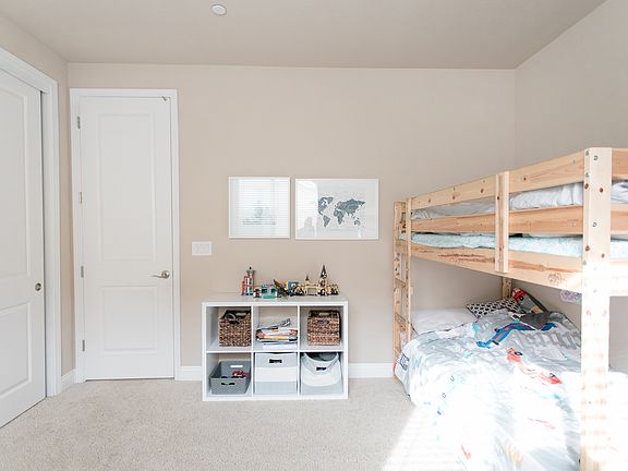 5th image of 681 Addison Ln