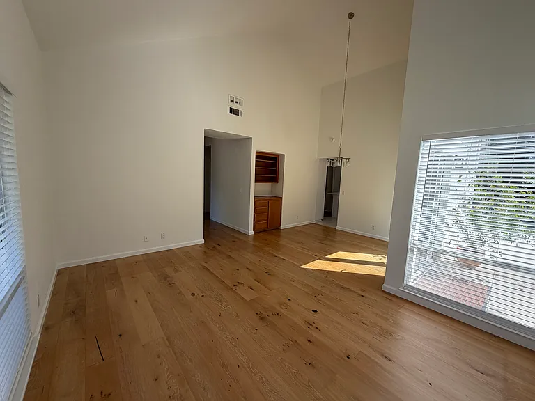 1260 Evans Ct — Photo 9