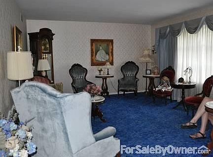 Living Room
						:
						134 x 216