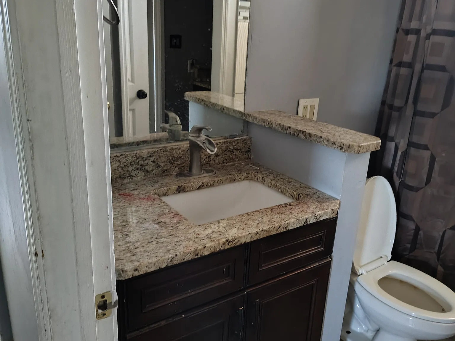 3 bed, 1300 sqft, $1,400 — Photo 3