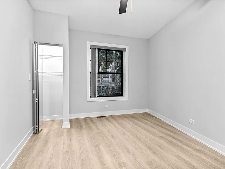 7661 N Rogers Ave #3 — Photo 10