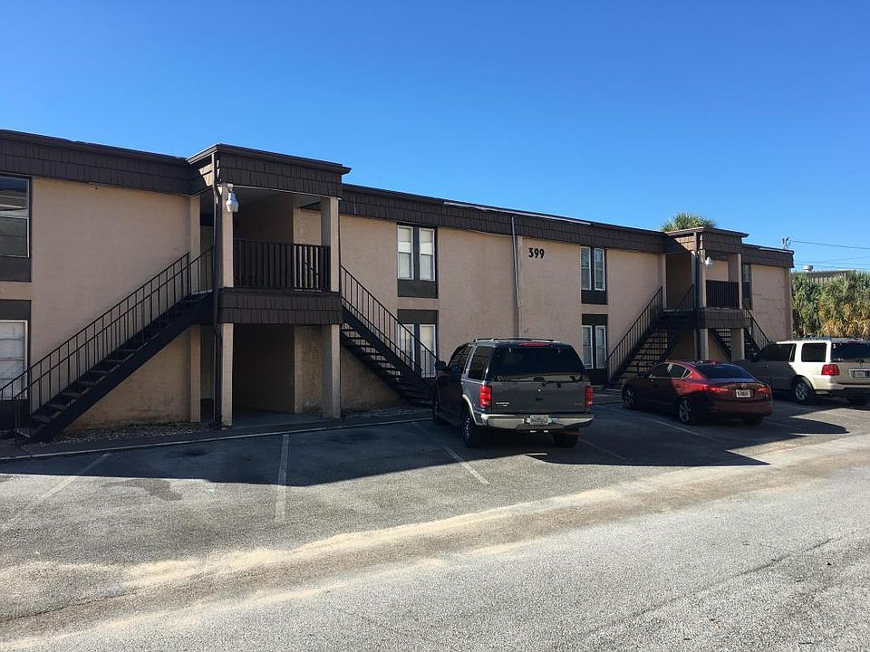 1st image of 399 Marshall Ct NW Unit 04