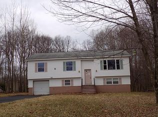533 Highland Dr, East Stroudsbrug, PA