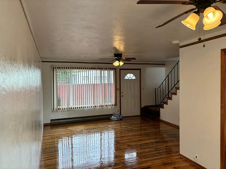 305-313 14th St SE #5 — Photo 5