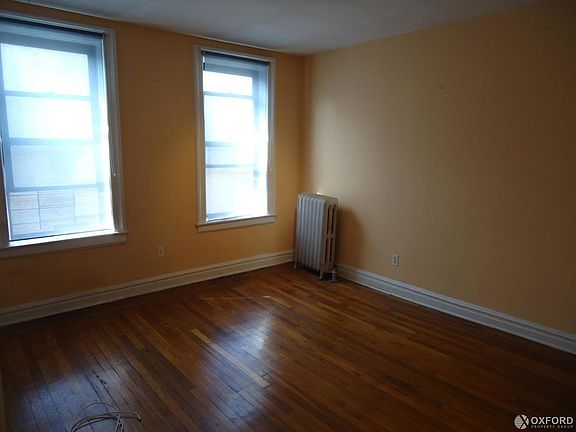 4th image of 3407 36th Ave APT 4G