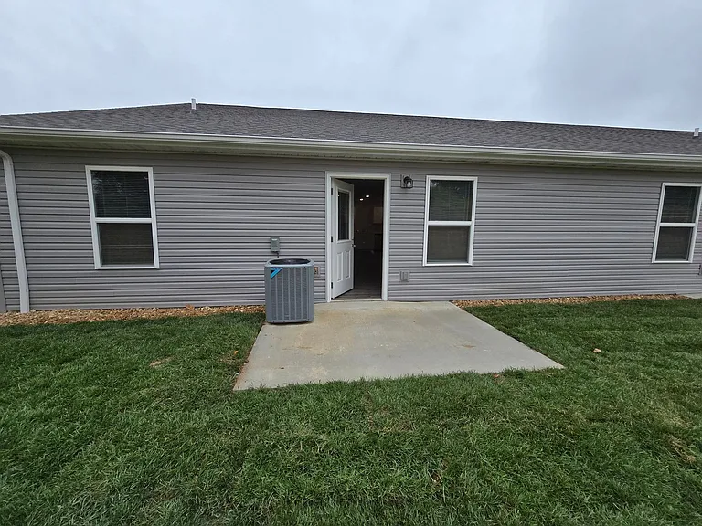 101 Goldfinch Dr — Photo 6