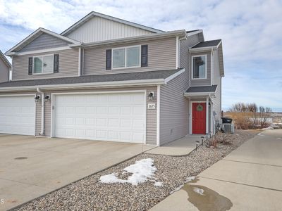 2625 Douglas Pl SE, Mandan, ND, 58554