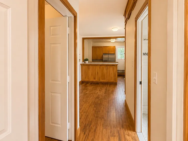 1183 Jefferson Ave #2 — Photo 16