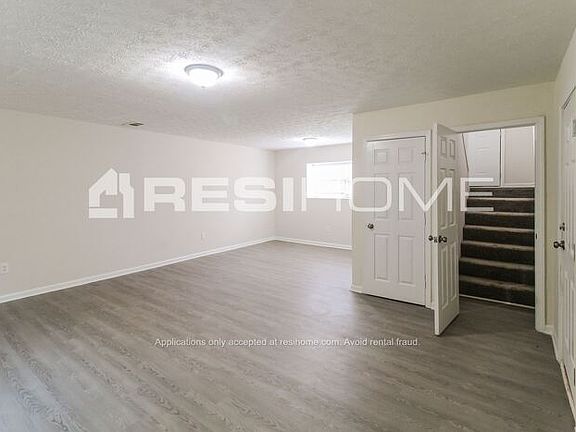 3rd image of 2272 Ramblewood Cir