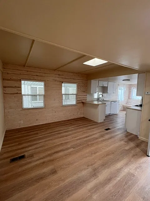 2 bed, 800 sqft, $3,100 — Photo 4