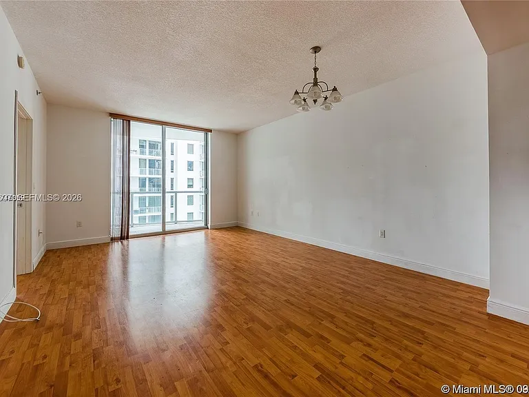1060 Brickell Ave #2315 — Photo 5