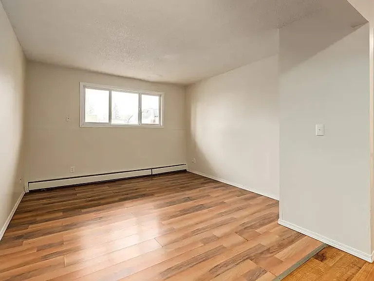11 Greenbrook Dr E — Photo 14
