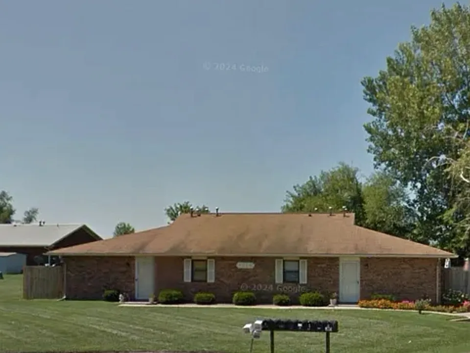 1714 Bluegrass Ct #4