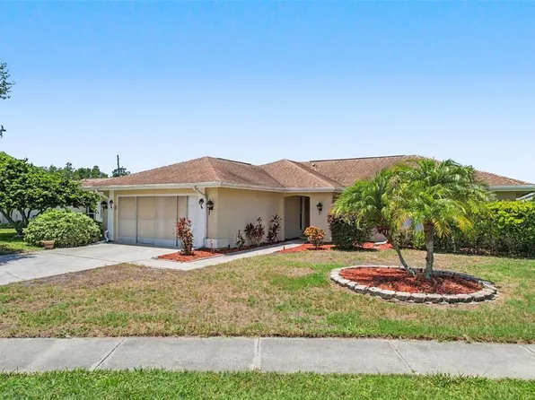 3723 Sarazen Dr, New Port Richey, FL 34655