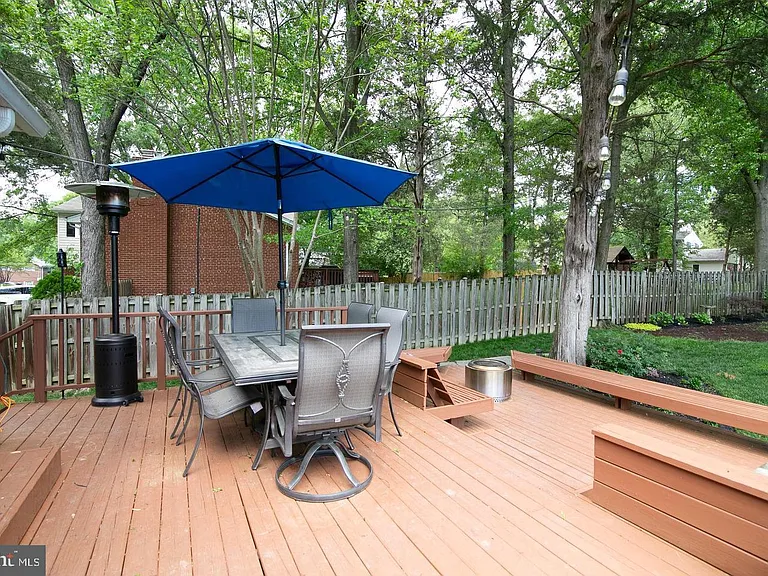 8411 Morey Ln — Photo 25