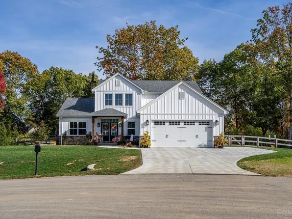 2570 Hidden Acres Dr, Lawrenceburg, IN 47025