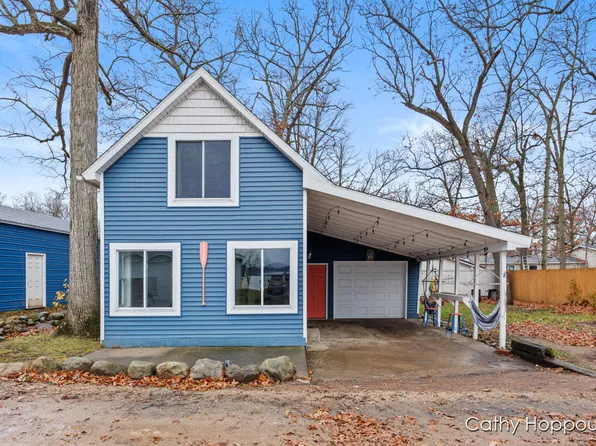 2731 Cottage Dr, Orleans, MI 48865