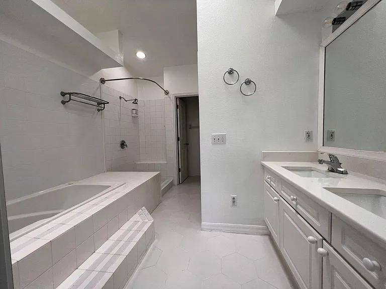 329 Orchid Dr — Photo 6