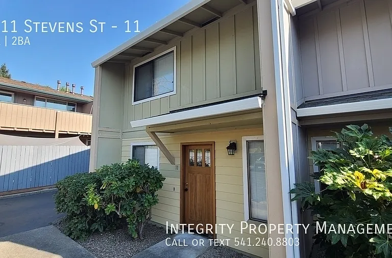 1111 Stevens St #11 — Photo 2