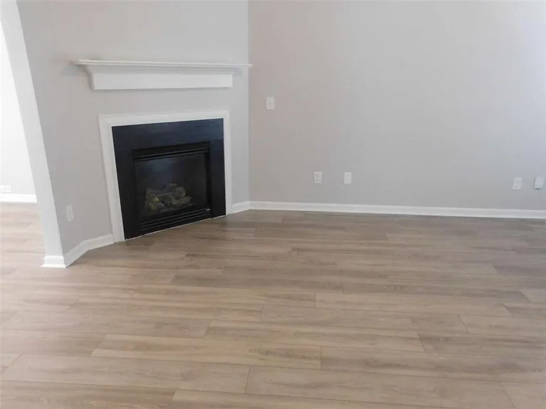 4409 Plum Frost Ct — Photo 10