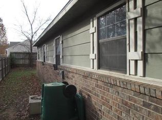 1909 Cypress Pl #B, Springdale, AR 72762